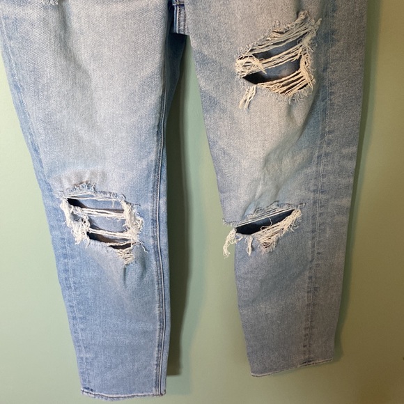 American Eagle Distressed Stretch Jeans - Picture 2 of 7